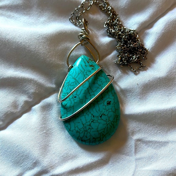 Wire art Howlite stone. - Picture 2 of 6